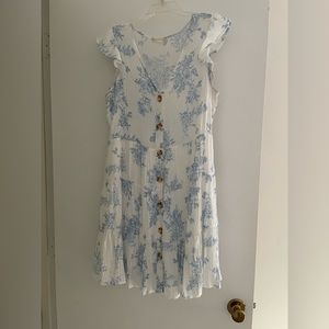 Altar’d State dress Size L